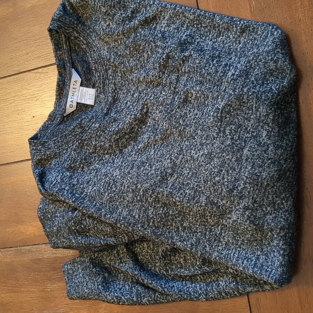 Athleta mindful pullover in charcoal grey heather, small tall